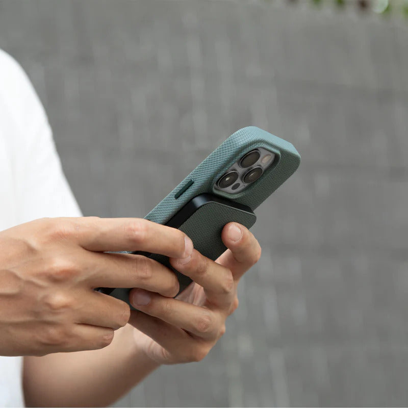 Native Union (Re)Classic Power Bank 5000mAh Qi2 - slate Green
